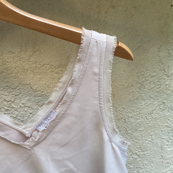 Chelsea 28 | Frayed | Flowy | Tank | Blouse | Size: S - Picture 3 of 9